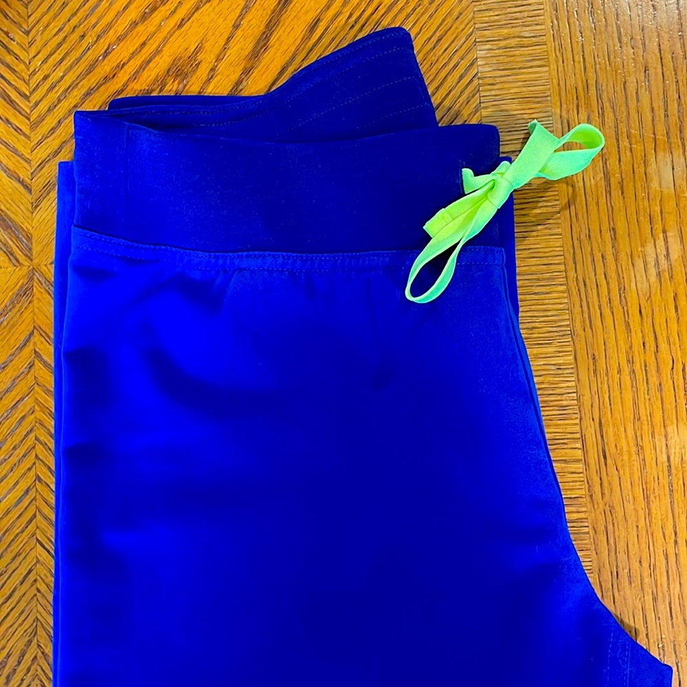 Figs XXSP Electric Blue Livingston Petite Basic Scrub Pants Women